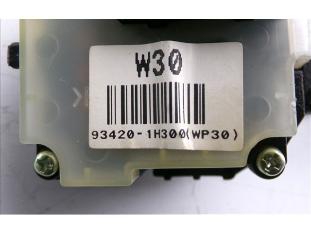 Ручка стеклоочистителей 93420-1H300 KIA Ceed