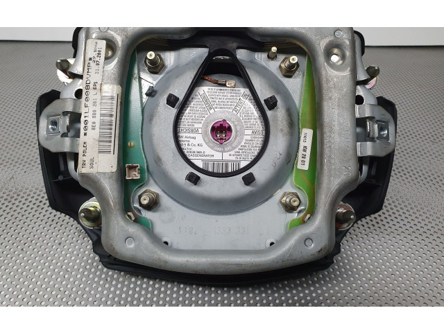 Подушка безопасности водителя 8E0880201L   Audi A3 S3 8L