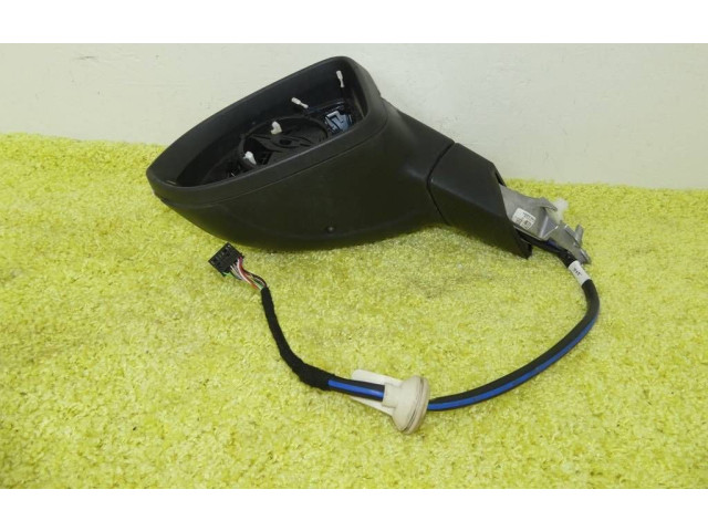 Зеркало электрическое Volkswagen Golf VIII 2019 - года