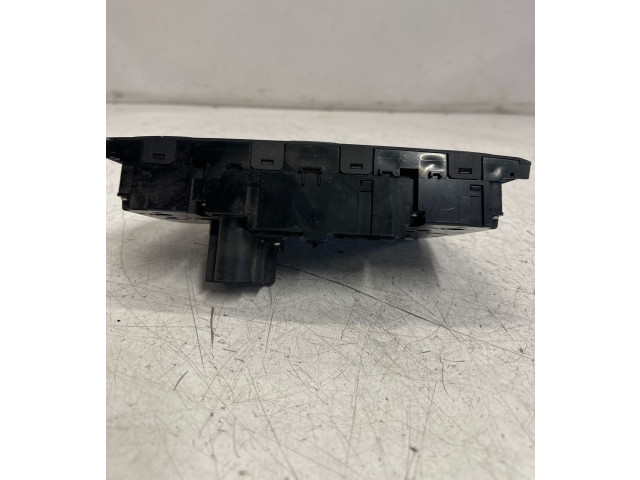 Блок управления климат-контролем Volvo S80