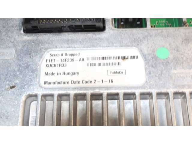 Дисплей       Ford Focus