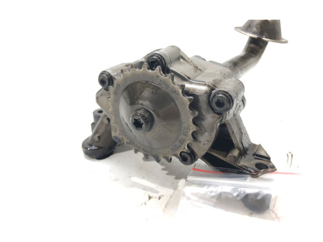 Масляный насос 038115121A Skoda Octavia Mk2 (1Z)