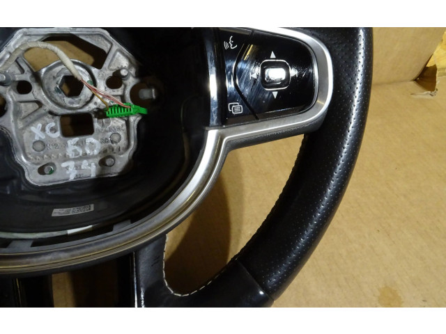 Руль Volvo XC60  2017- года 32288780      