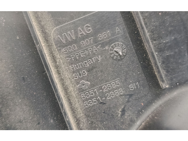 Блок предохранителей  5Q0907361A   Volkswagen Golf VII    