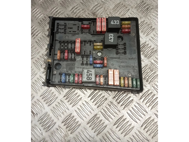 Блок предохранителей 1K0937806 Volkswagen Touran I