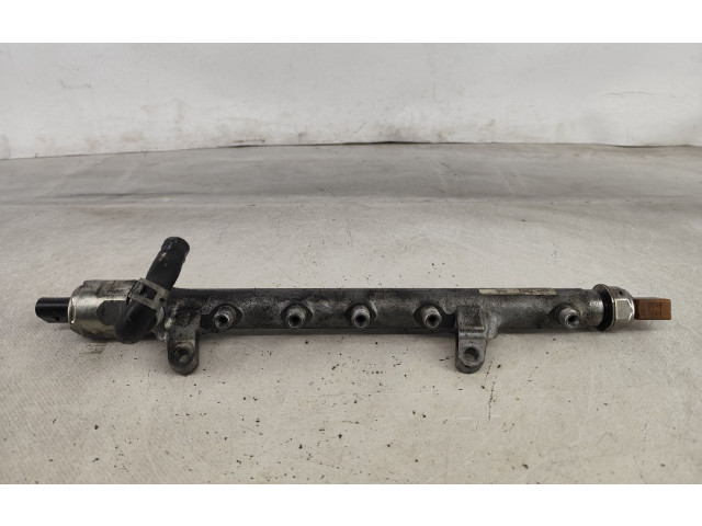 Топливная рампа 03L130089R   Audi A1  