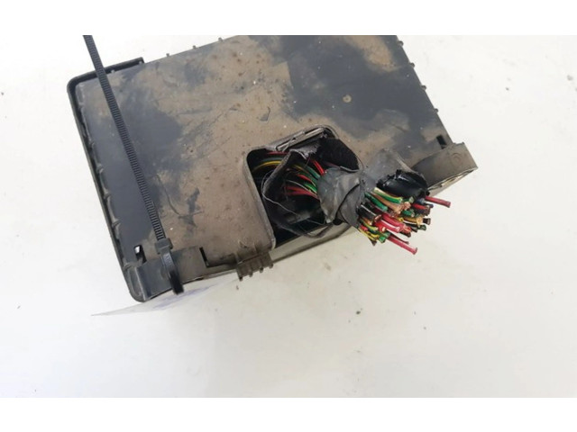 Блок предохранителей 8220108147, 08e5733 SsangYong Rexton