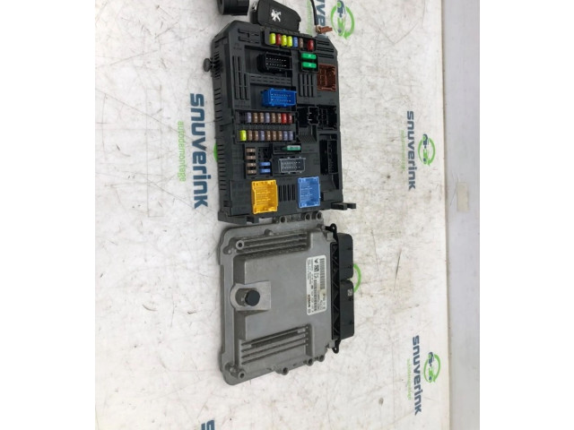 Блок управления двигателя 9819851280, 0281032456   Peugeot Expert