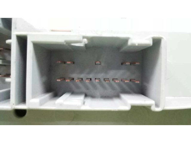 Блок предохранителей 60698377, 501204420010 Alfa Romeo GT