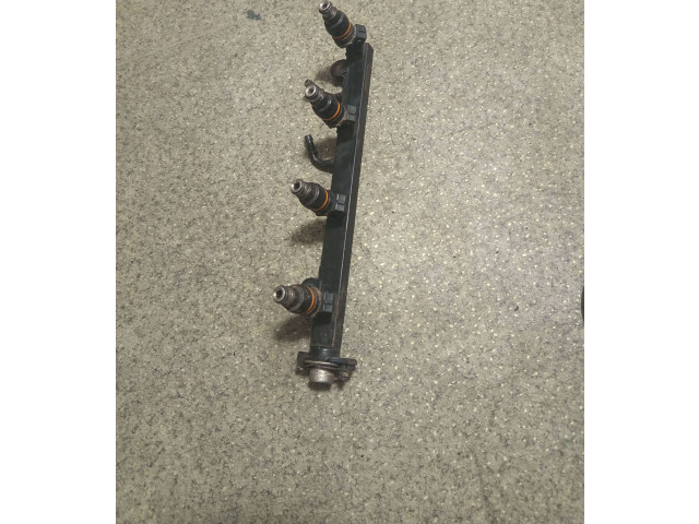 Vstřikovací lišta 1734355 BMW 3 E36 M42b18