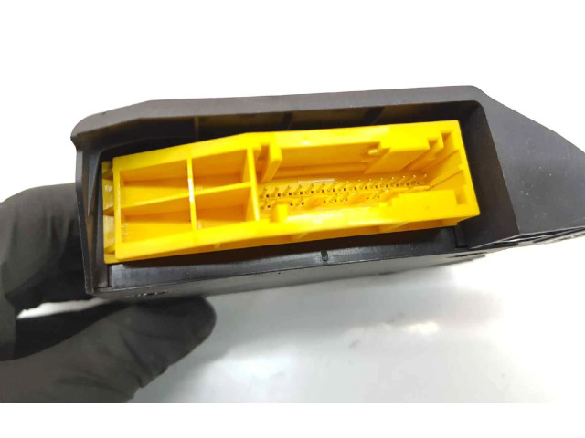 Блок подушек безопасности 8201002828, 28404796003 Dacia Sandero