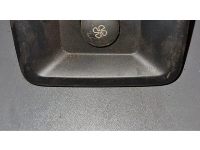 Включатель регулировки салона