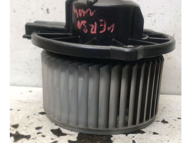 Вентилятор печки Toyota Yaris Verso