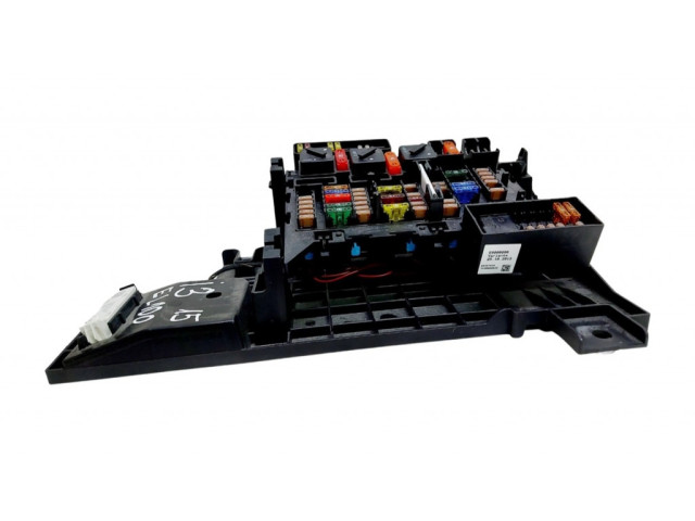 Pojistková skříňka 927035501 BMW i3 2014