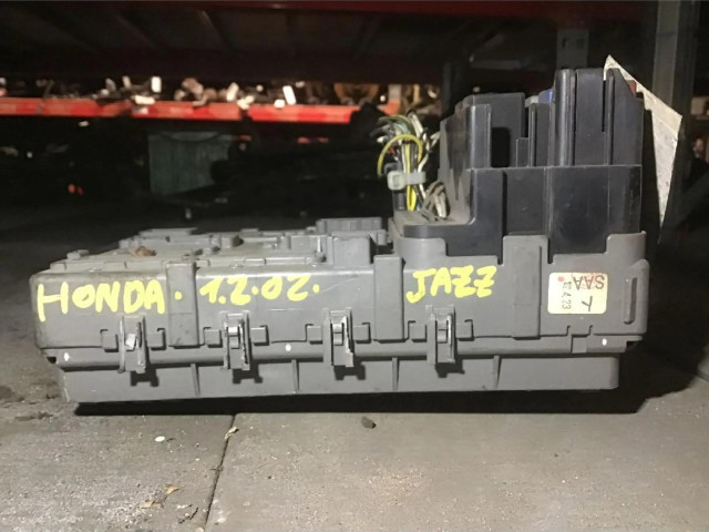 Блок предохранителей    Honda Jazz    