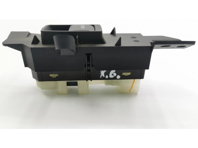 Включатель электрических окон