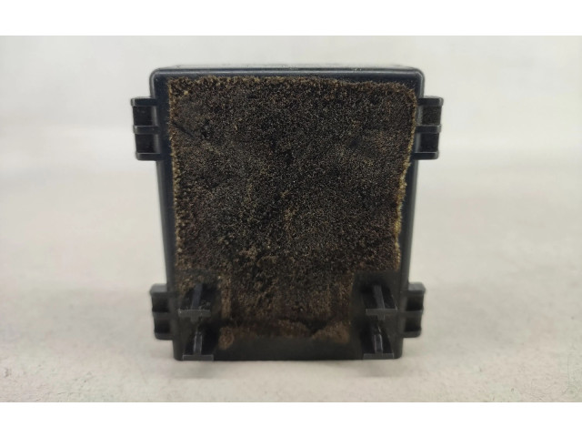 Řídící jednotka 886502B200, 2773000052 Toyota Carina T190 1993