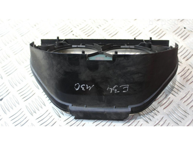 Přístrojová deska BMW 5 E34 1988