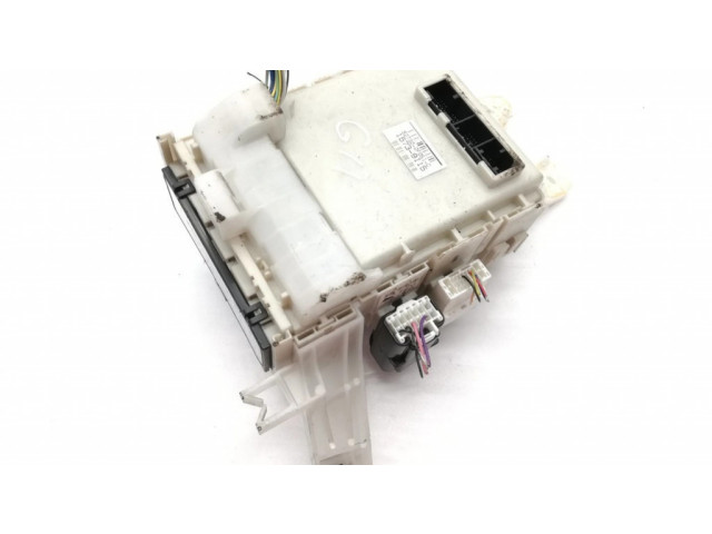 Блок предохранителей 827300F051C, 14882633 Toyota Verso