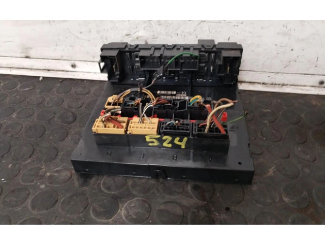   Pojistková skříňka 1K0937049AG, 1K0937049AG   Volkswagen Caddy 2009