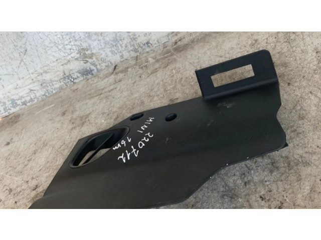 Другая деталь салона