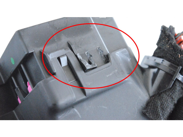 Pojistková skříňka 7L0941824A, 7L0941828A Porsche Panamera (970) 2011