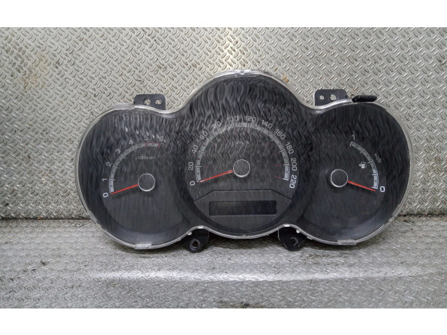 Přístrojová deska KIA Venga 2012 940041P591