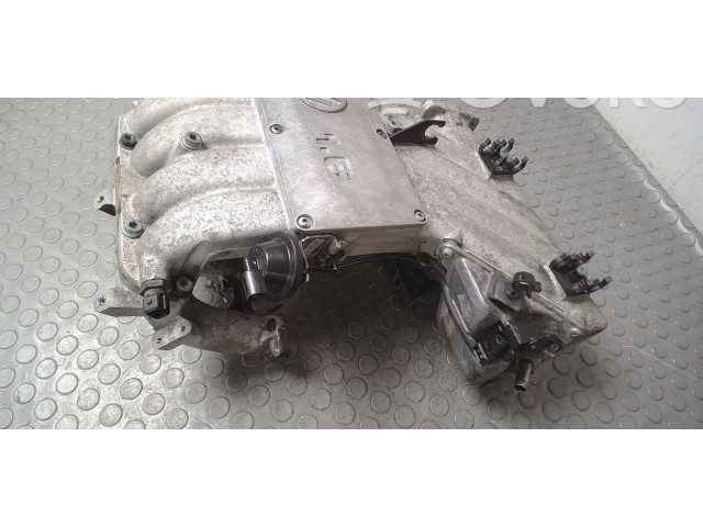 Всасывающий коллектор NICHTZUTREFFEND    Volkswagen PASSAT B4