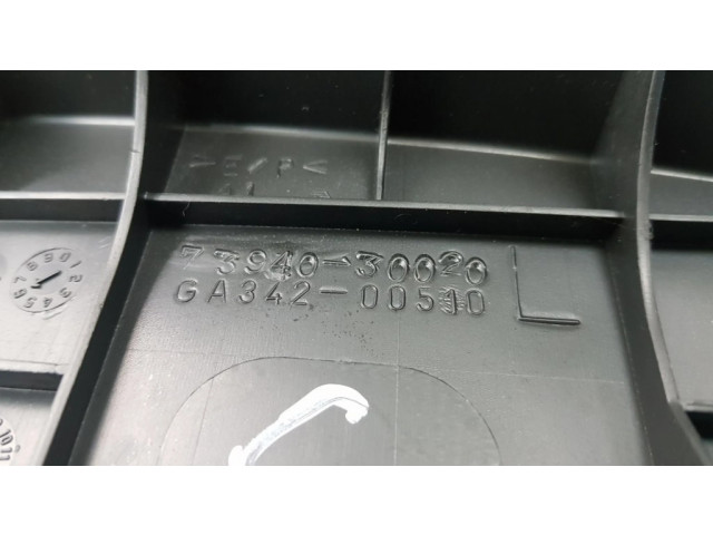 Подушка безопасности обложка