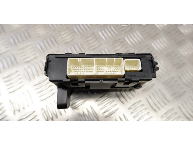 Модуль блока управления кондиционером 8865053450   Lexus IS III XE30