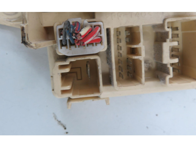 Блок предохранителей     Lexus IS 200-300    