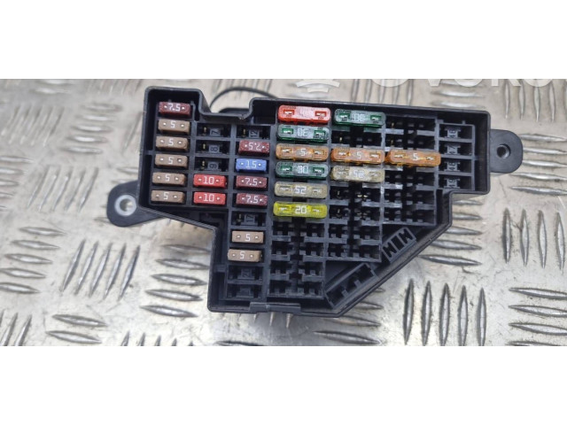 Блок предохранителей 1K2941824 Audi A6 S6 C6 4F