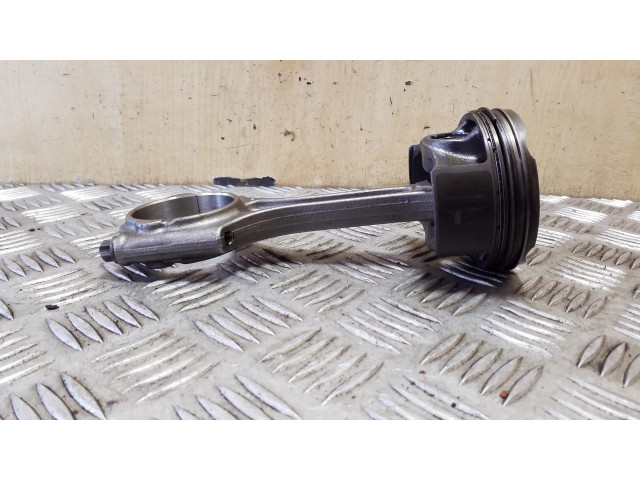 Поршень с шатуном 31460828 Volvo XC90