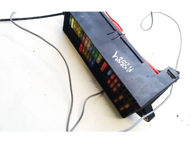 Блок предохранителей     Volkswagen Golf Plus    