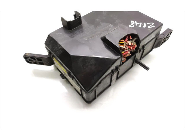 Блок предохранителей 91274-2C180   Hyundai Coupe    