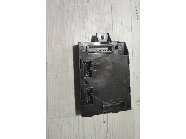 Блок комфорта 284B17687R Dacia Duster II