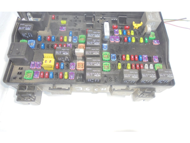 Блок предохранителей 68194607AD   Jeep Grand Cherokee    