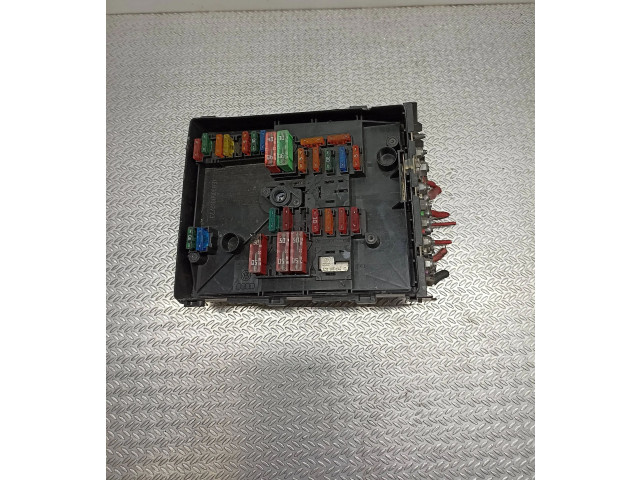 Блок предохранителей 1K0937125A   Audi A3 S3 8P    