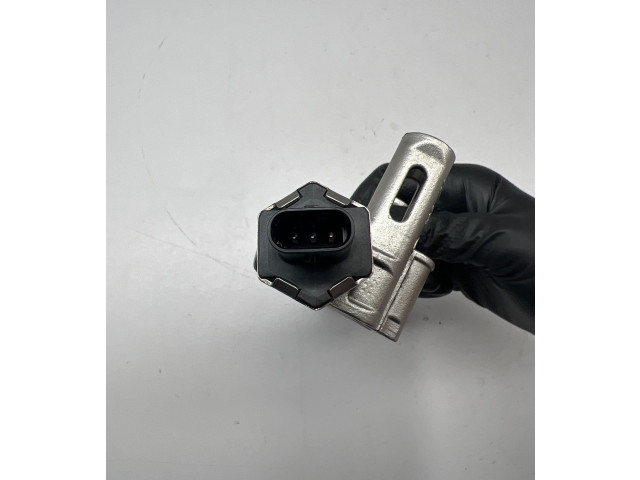 Топливная рампа 9806724880, M106520000   Peugeot 208  