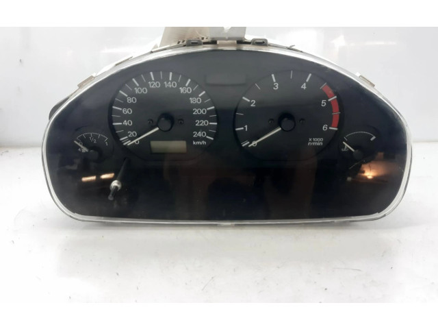 Панель приборов MR381001 Mitsubishi Carisma