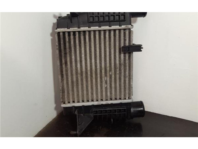 Интеркулер 8200471885 Renault Clio III