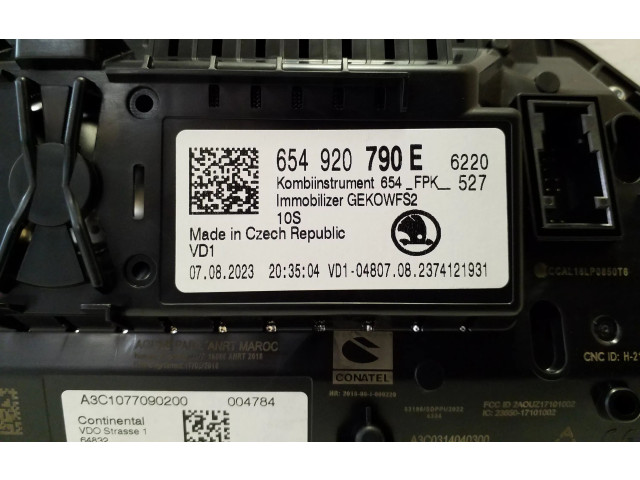 Панель приборов 654920790E, A3C1077090200   Skoda Kamiq       