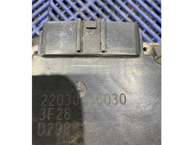 Vstřikovací lišta 2203036030, 3F28 Lexus IS III XE30 S2ARE30