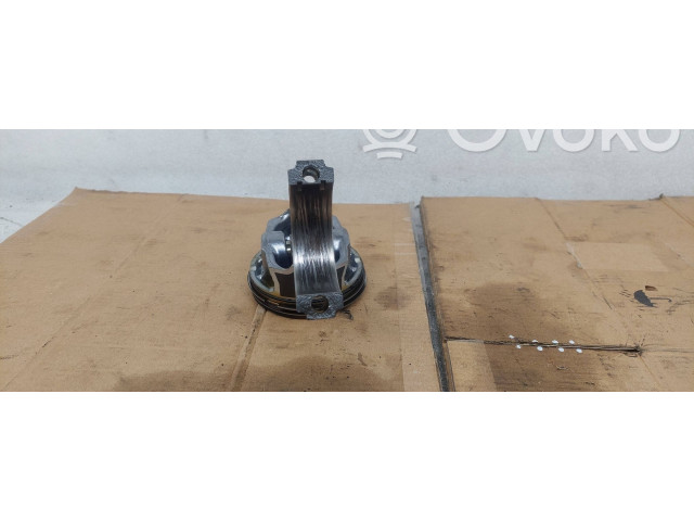 Поршень с шатуном Ford Mustang VI