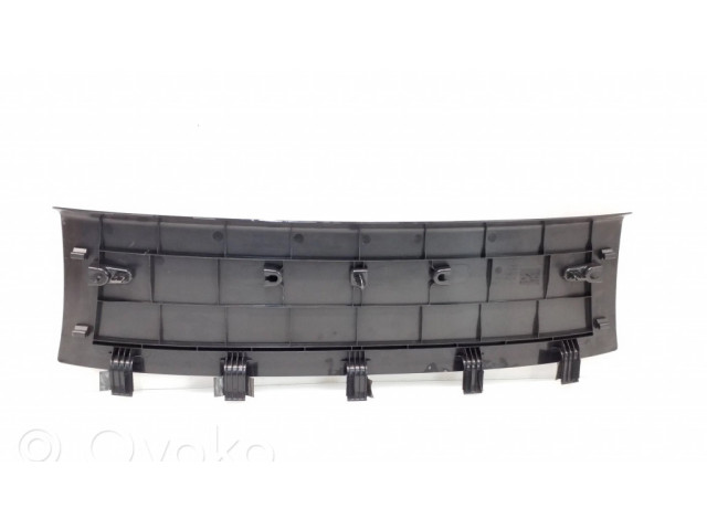 Другая деталь салона