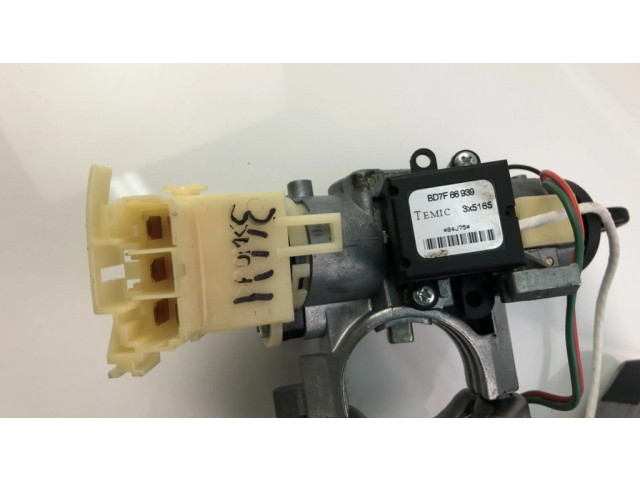 Блок управления B32B18881A   Mazda 323