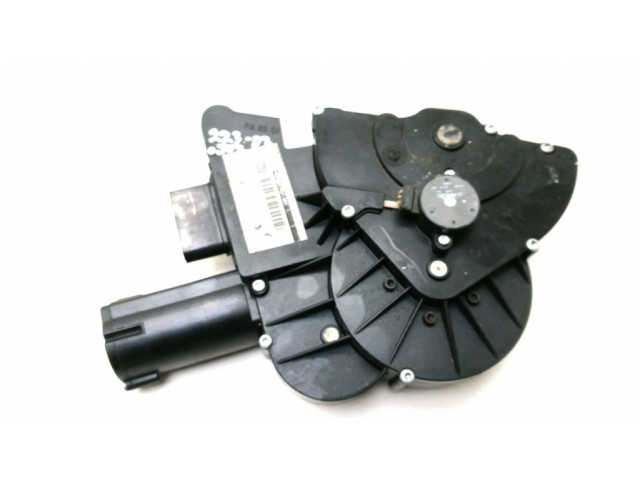 Притягиватель задней крышки