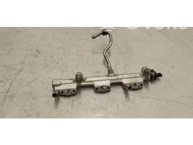 Топливная рампа 8665631, 8631820 BMW 1 F40 1.5