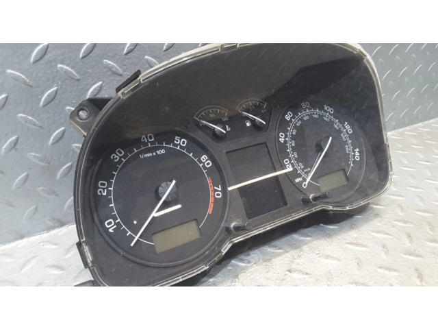 Панель приборов 1U0920921B, 81117875 Skoda Octavia Mk2 (1Z)