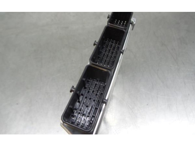 Блок управления двигателя 237102982S, 237105499R Dacia Logan II